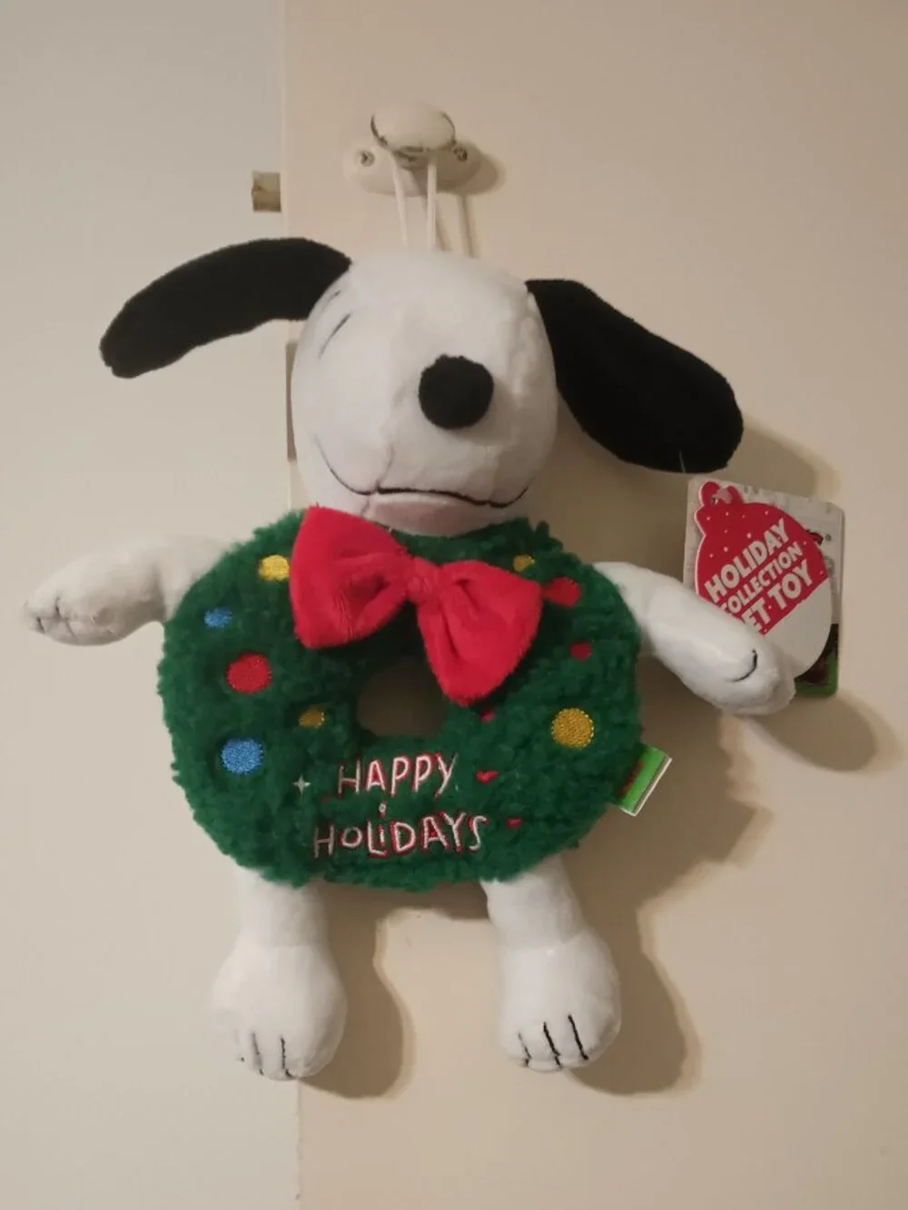 NWT ~ Peanuts Snoopy Wreath Plush Dog Toy With Squeaker, 10 in